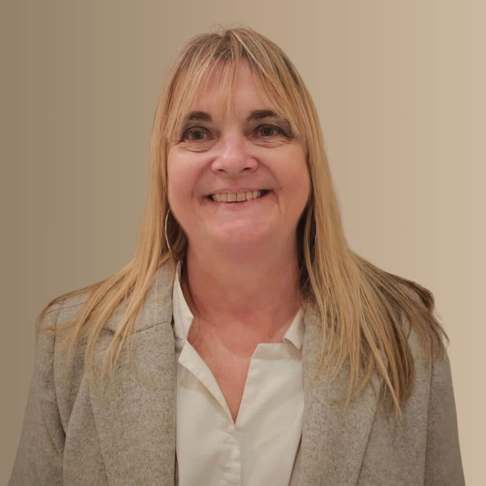 Tina Salvage | Senior Data & AI Consultant at OminiaDigital